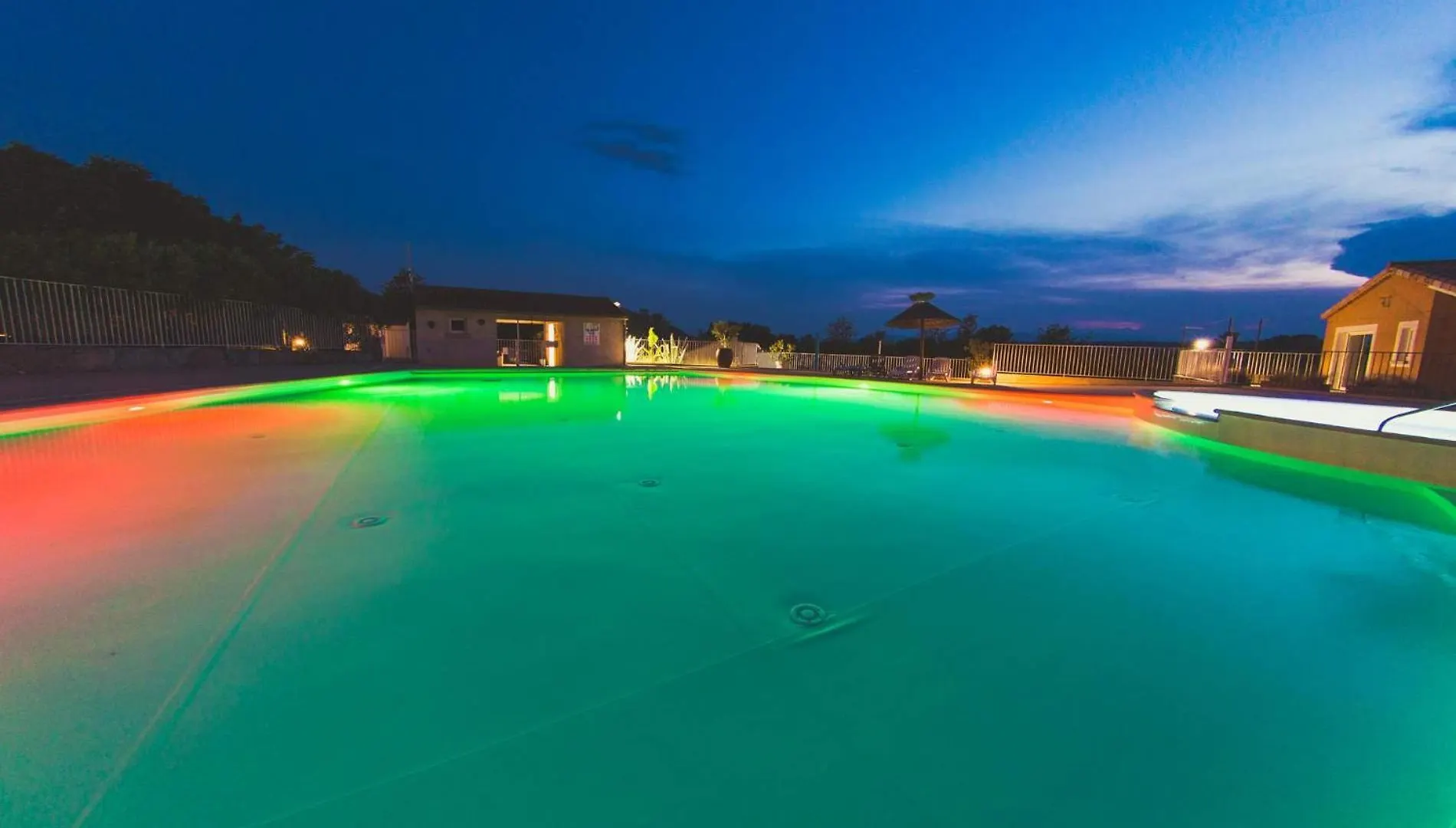 Camping La Chapouliere Ruoms Campsite
